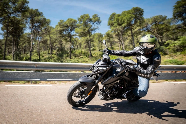Prueba VOGE 125RS Motos125.es